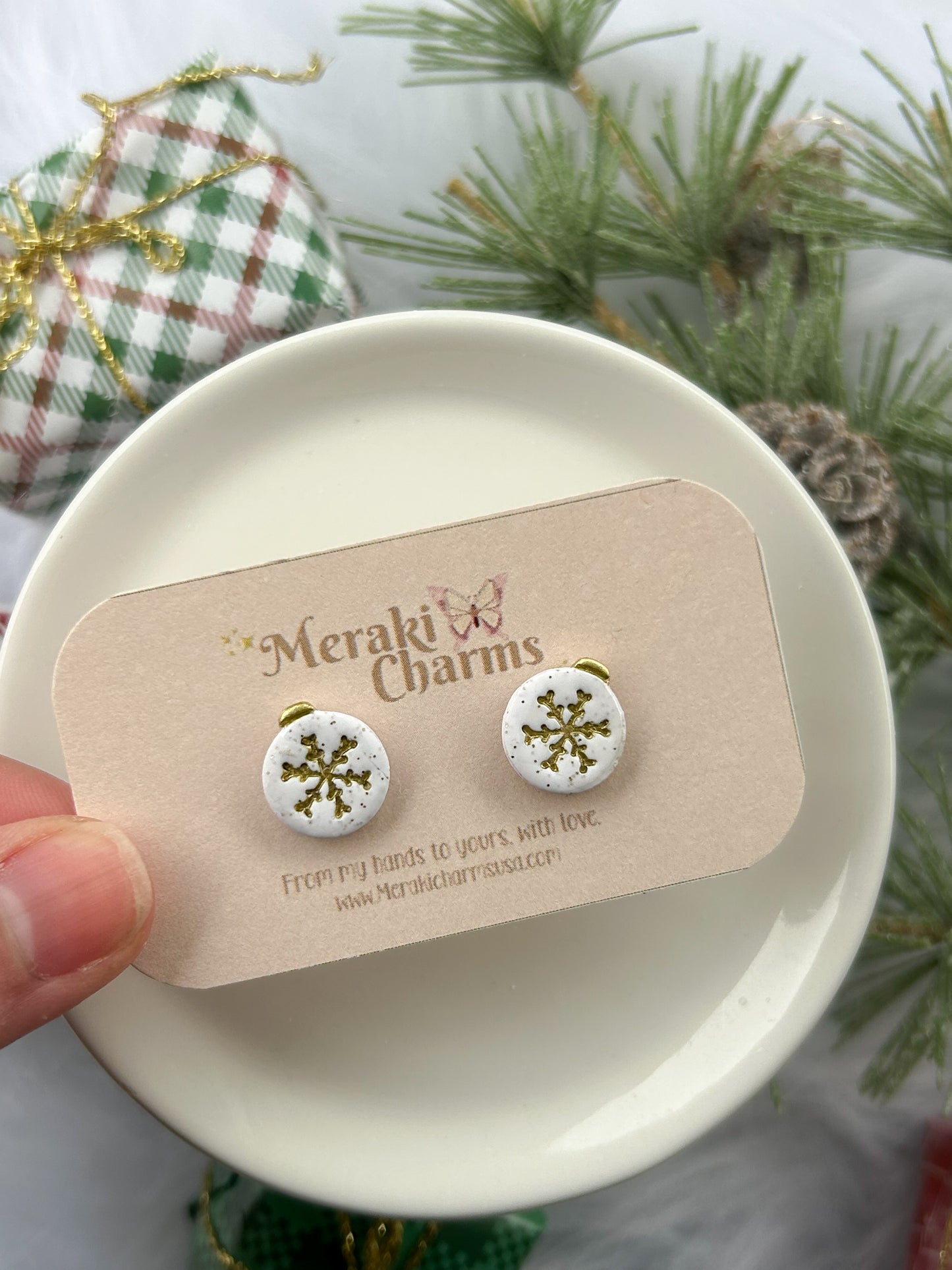 Frosted Ornament Stud