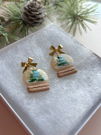 Winter Wonderland Globe