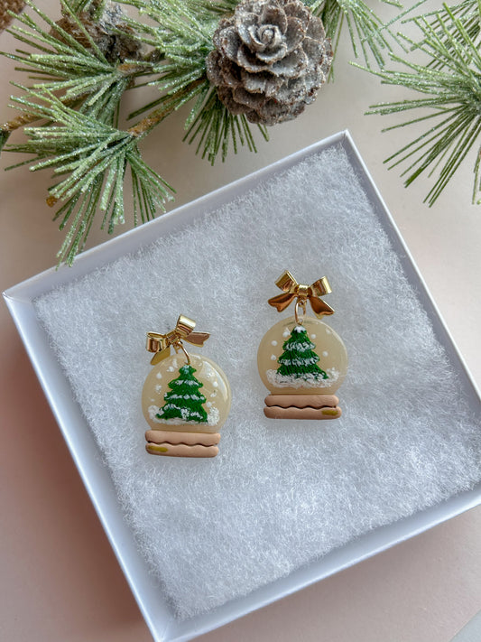 Winter Wonderland Globe