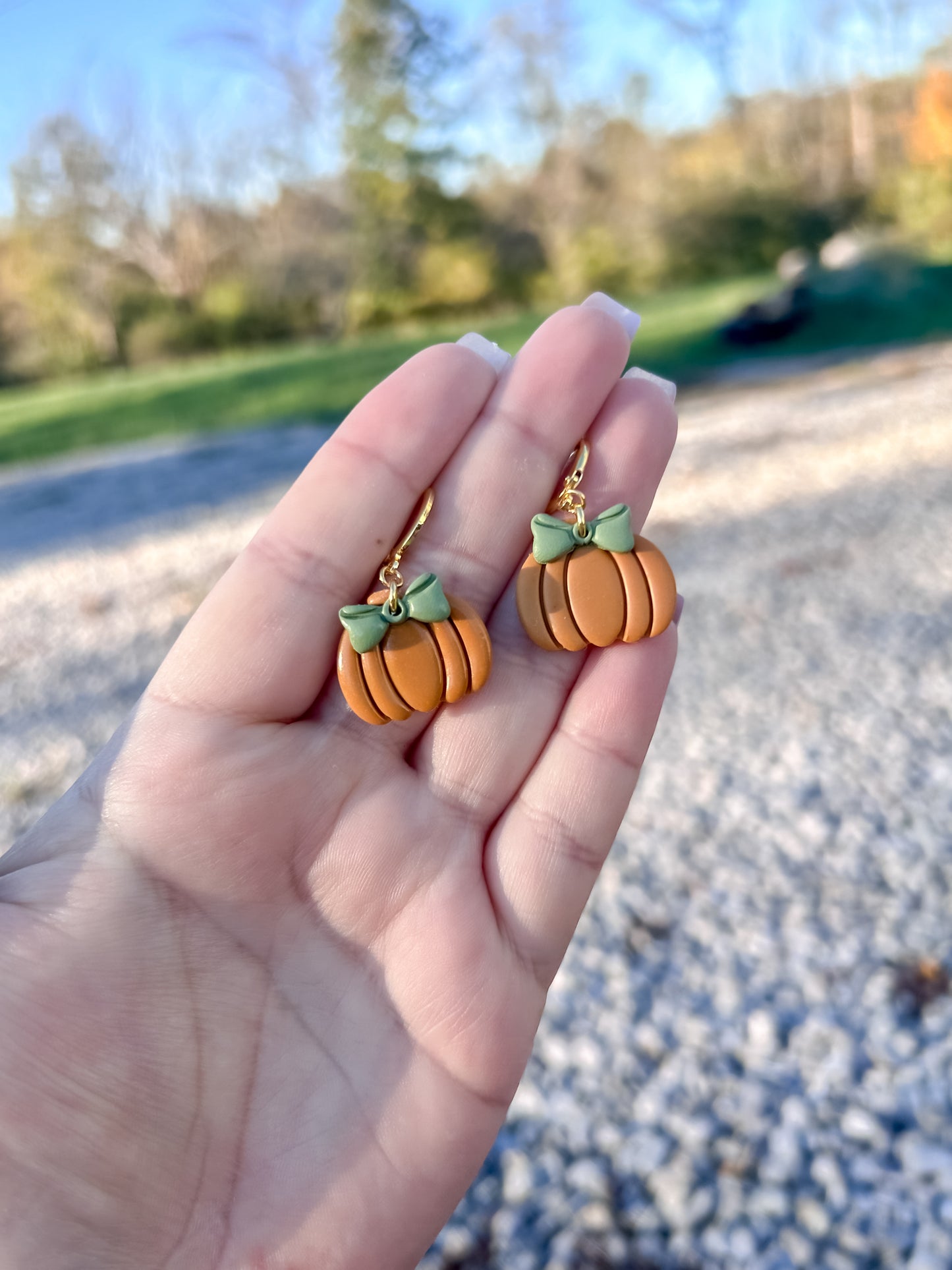 Pumpkin Bow – Cozy Green Edition